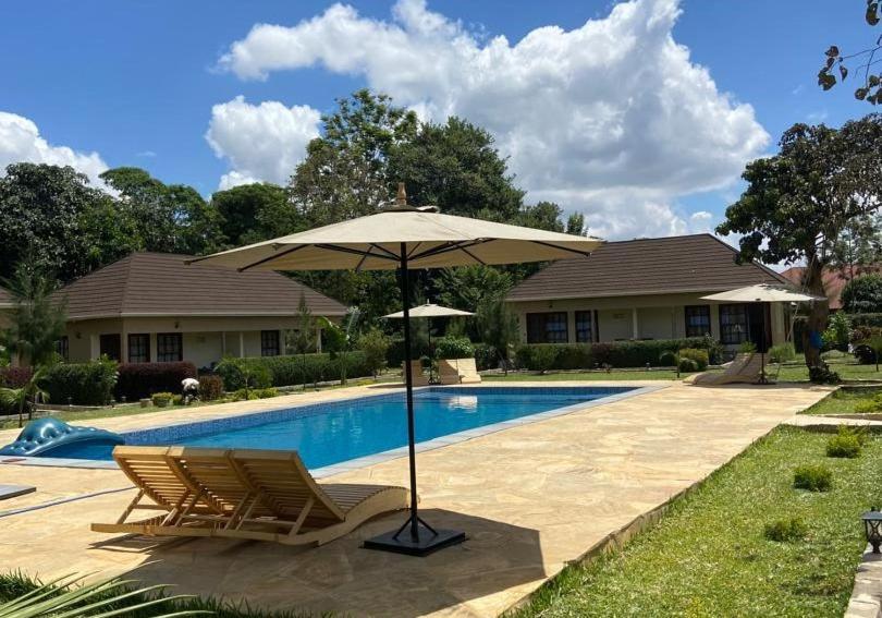 Tanzania Safari Lodge Аруша Екстер'єр фото